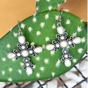 NWT TURQUOISE CROSS EARRINGS 